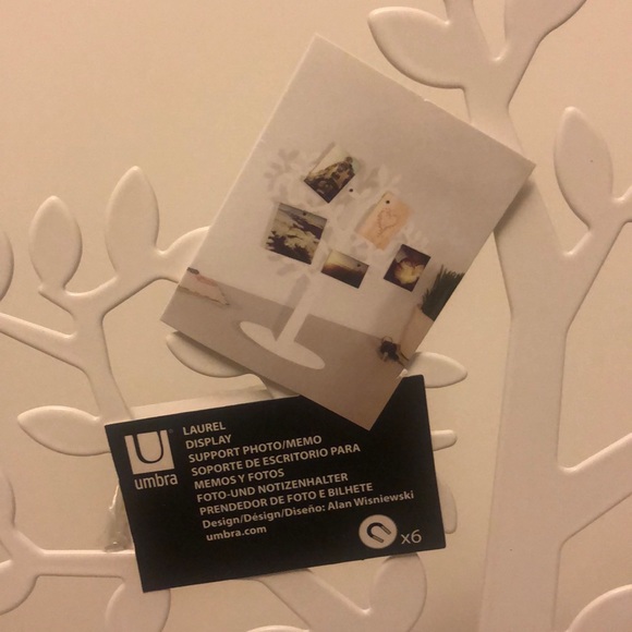 Umbra Laurel Tree Display - Picture 3 of 4